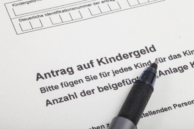 Jak złożyć wniosek Kindergeld online – przewodnik dla polskich rodziców